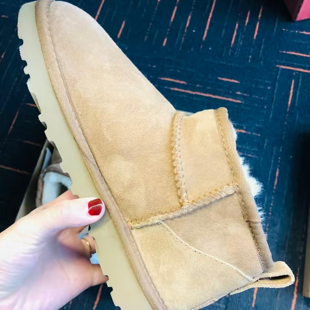 UGG Women's Classic Ultra Mini Boots - Picture 4 of 6